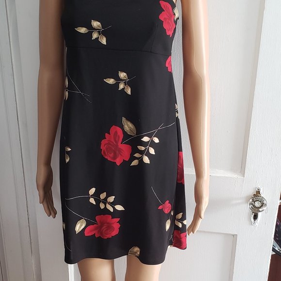 Jr. Dress - Picture 2 of 2